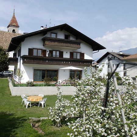 Апартаменти Haus Sankt Peter Лана Екстер'єр фото